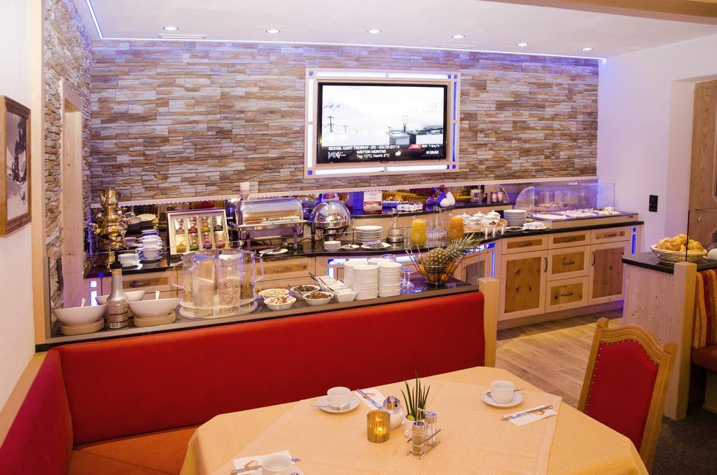 Hotel Garni Alpenblick Ишгъл Екстериор снимка