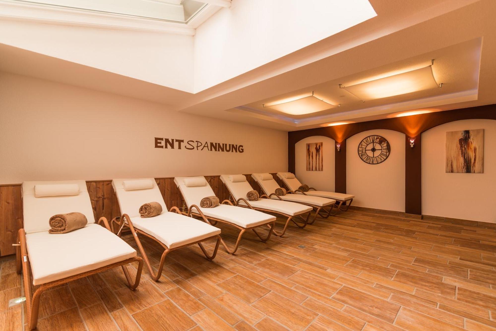 Hotel Garni Alpenblick Ишгъл Екстериор снимка